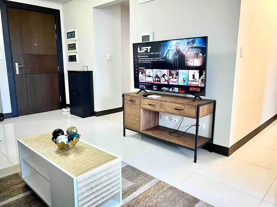 Apartment Modern 2Br In Uptown Parksuites W/ Free Parking Manila