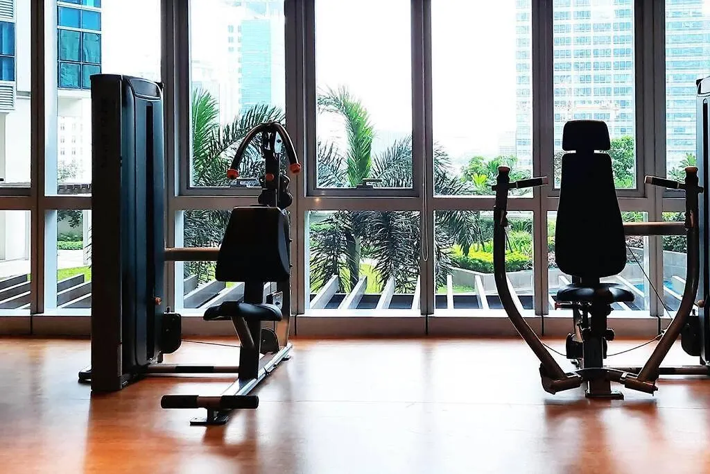 Modern 2Br In Uptown Parksuites W/ Free Parking Manila Apartment