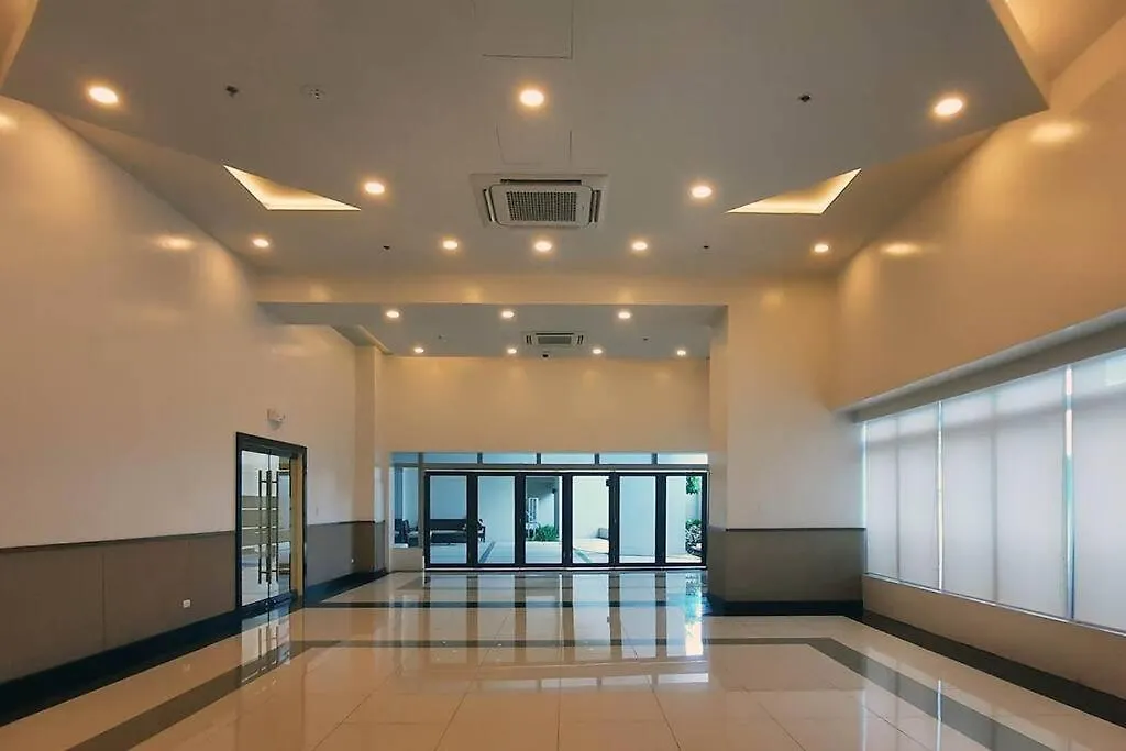 Modern 2Br In Uptown Parksuites W/ Free Parking Manila