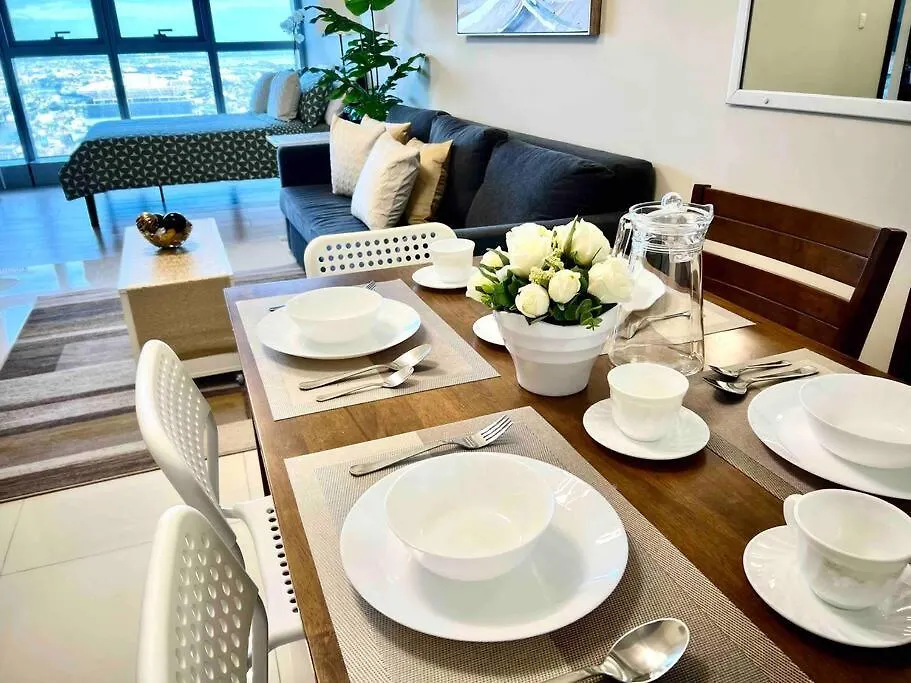 Apartment Modern 2Br In Uptown Parksuites W/ Free Parking Manila